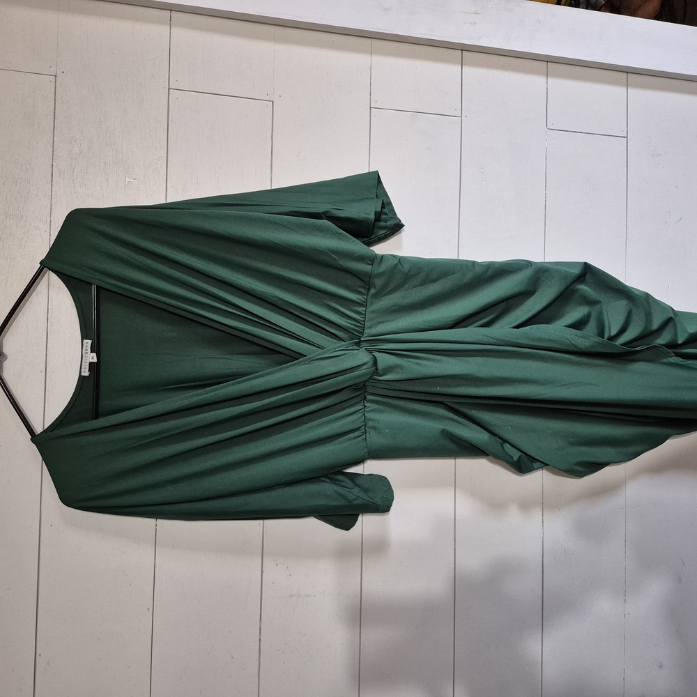 Elegant Green Women's Dress